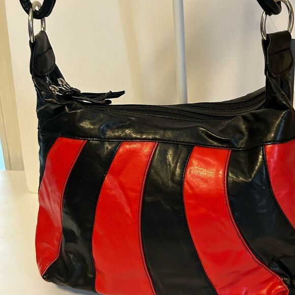 Black & Red Striped hobo Shoulder bag hobo bag NWT - Picture 4 of 13